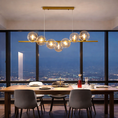 Ophelia – Lampadario Elegante Oro con Sfere Bianche