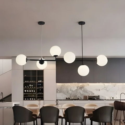 Golden Globe – Lampadario moderno a sospensione con sfere in vetro opalino