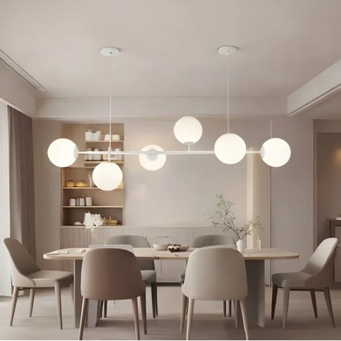 Golden Globe – Lampadario moderno a sospensione con sfere in vetro opalino